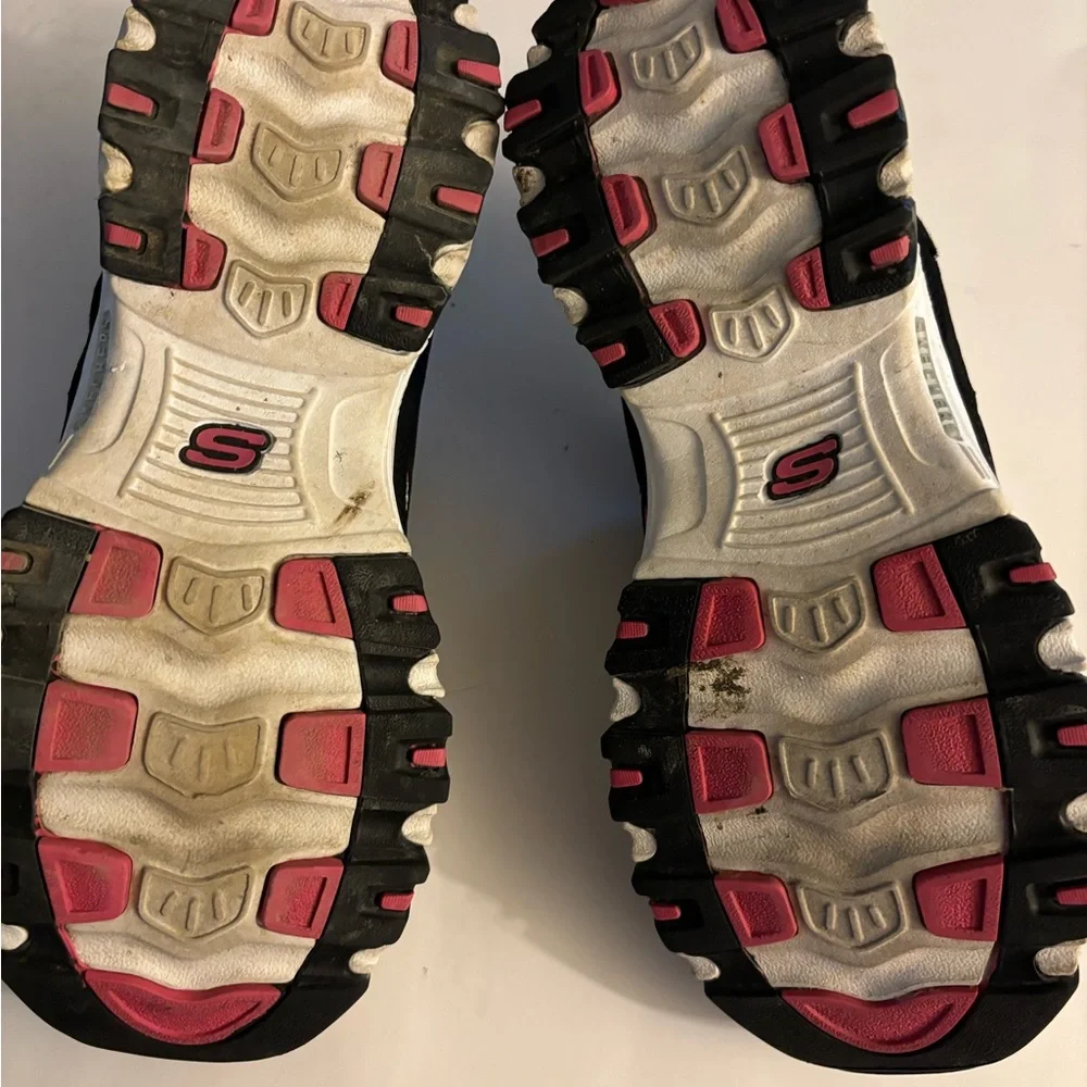 Skechers D'Lites Black and Pink Sneakers Size 8.5